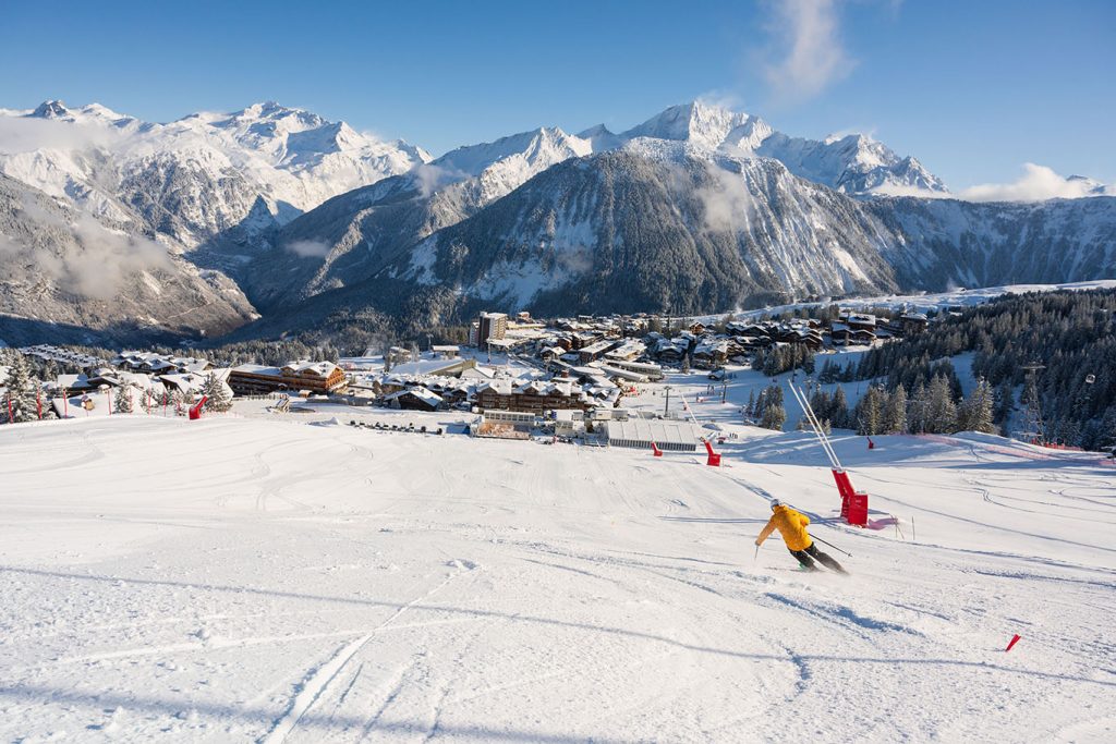 Skiing down into Courchevel 1850