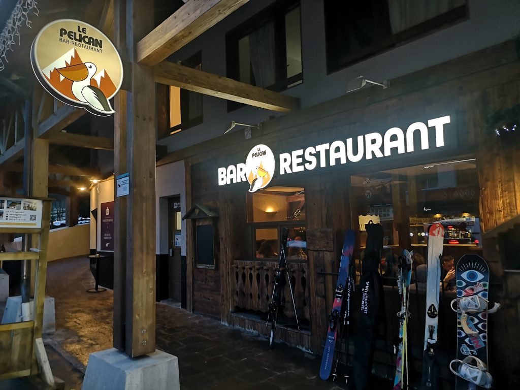 pelican bar in Courchevel 1650