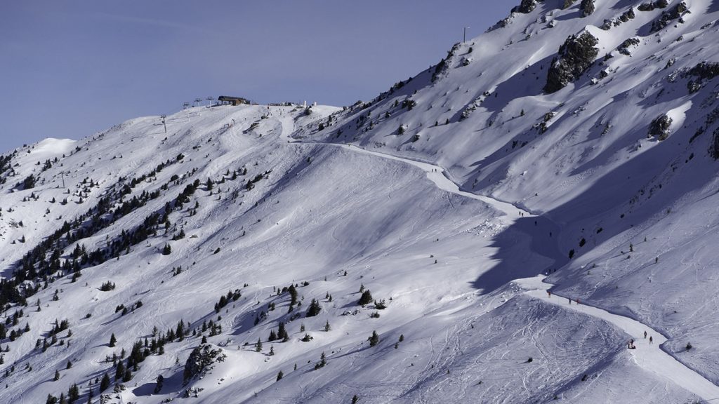 skiing in meribel